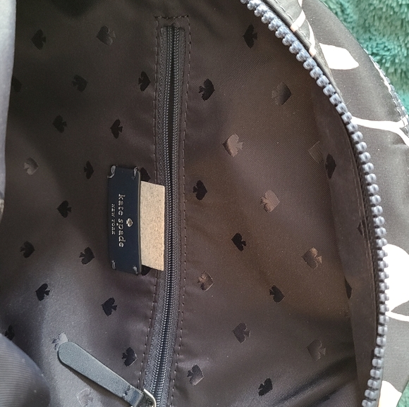 🆕️ Mini Backpack - Picture 3 of 3